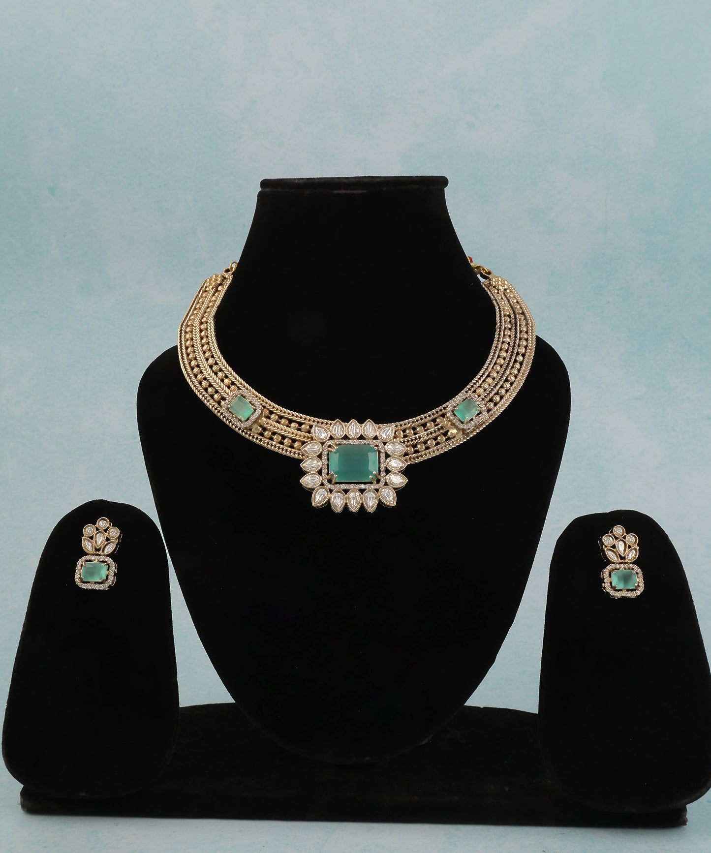 Suhani Hasli Featuring Teal Stone And Polki