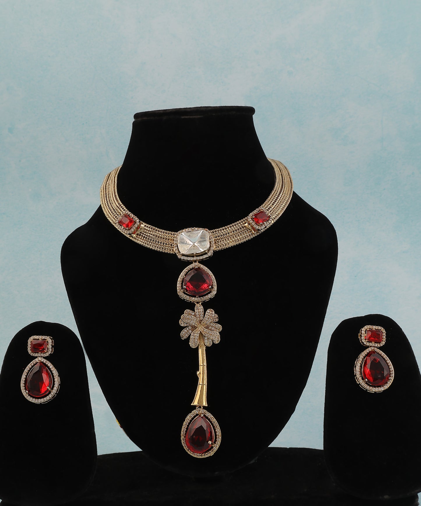 Nayab Hasli/Necklace Featuring Ruby Stones