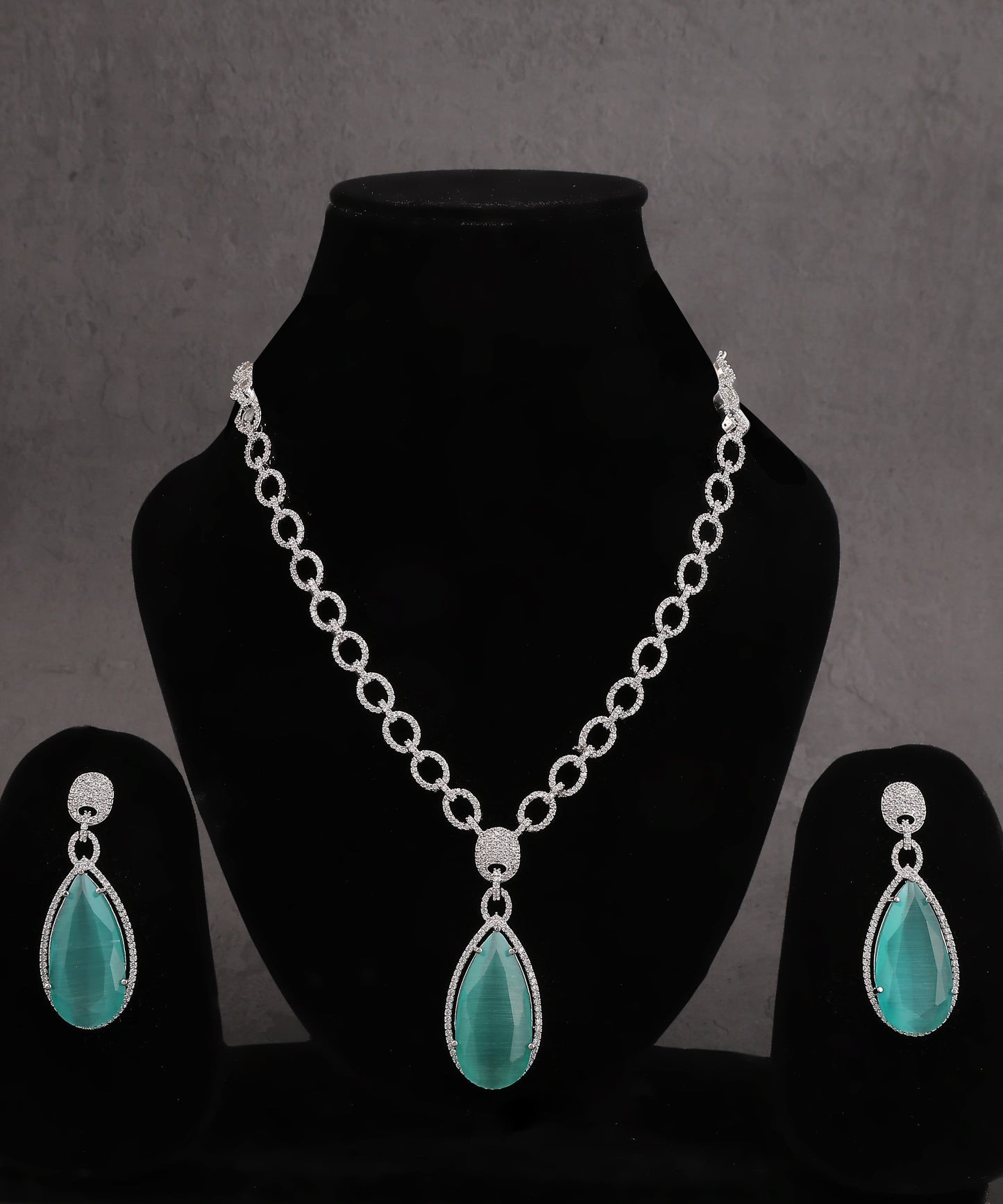 Chunky Chain Mint Green Artificial Diamond Necklace