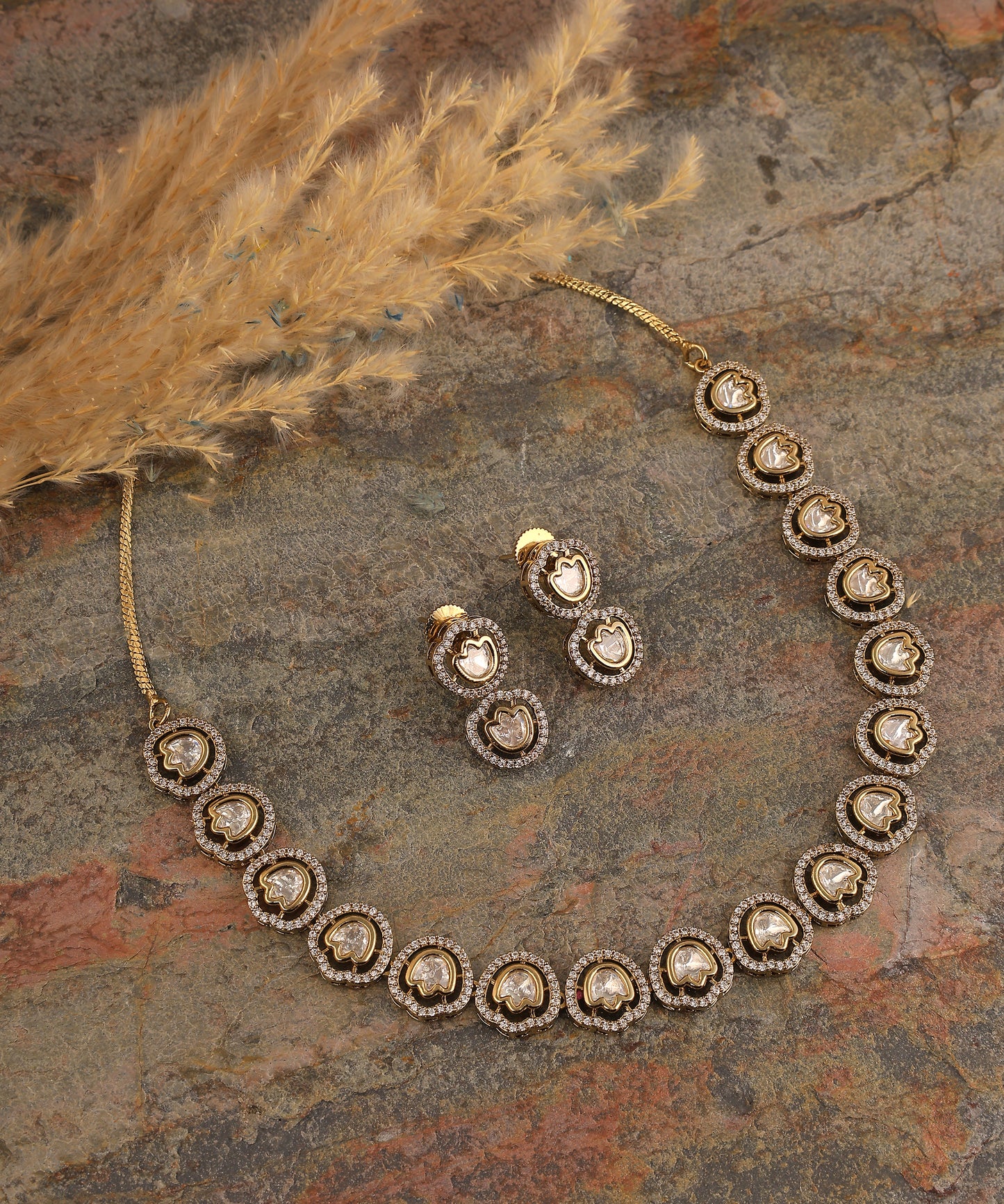 Sleek Polki Necklace In Mehendi Gold Finish