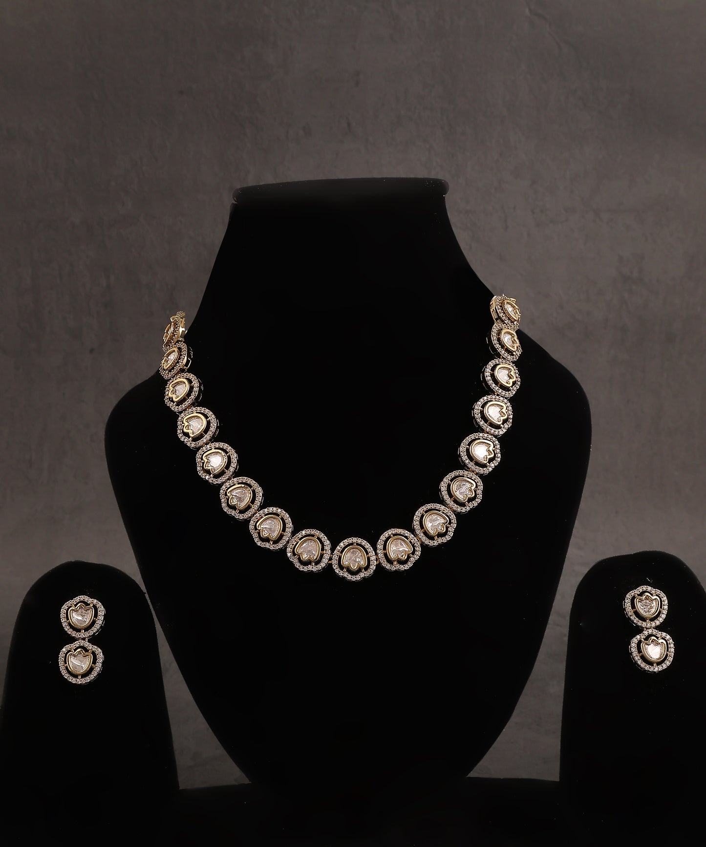 Sleek Polki Necklace In Mehendi Gold Finish