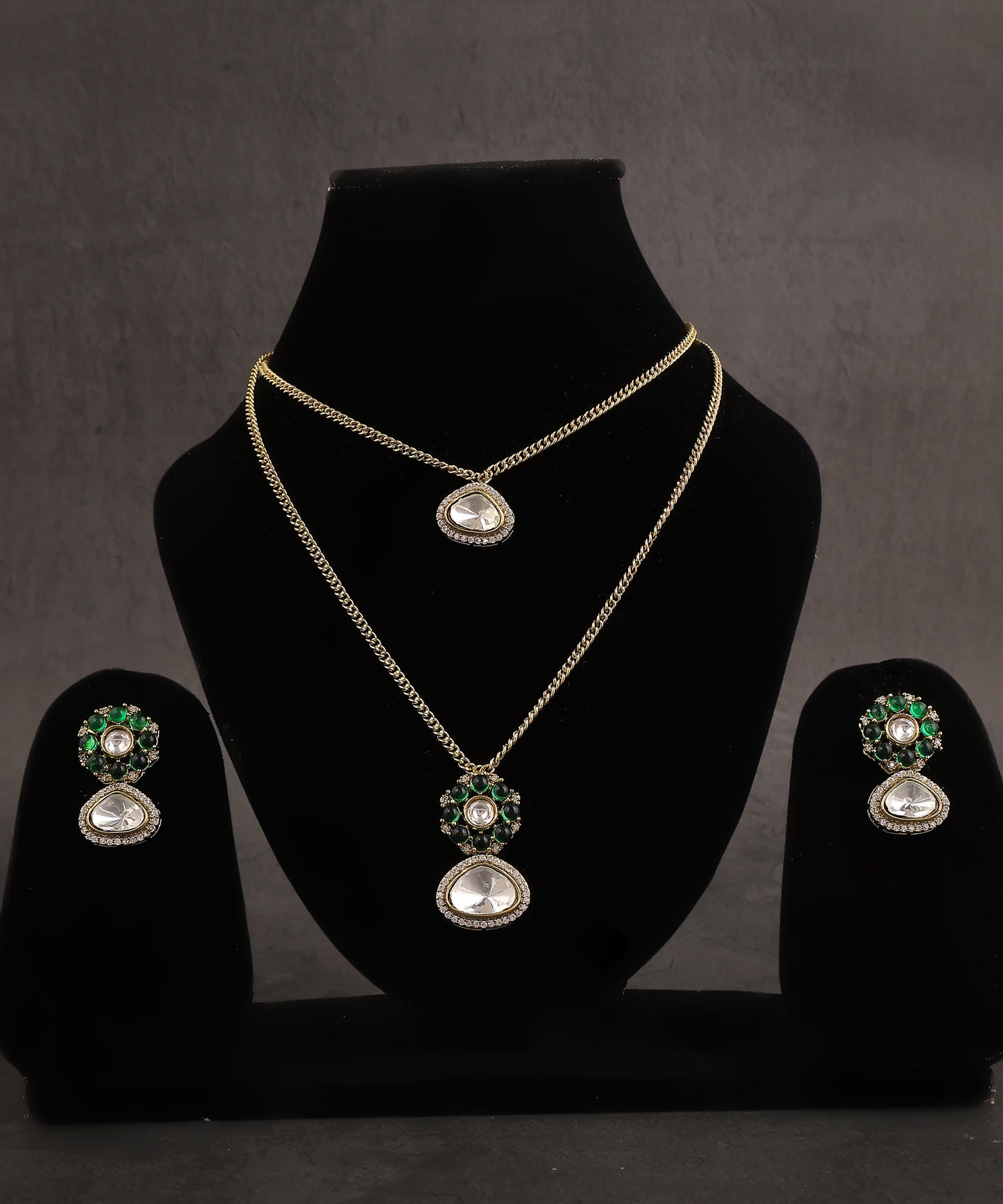 Sleek Polki Necklace In Mehendi Gold Finish