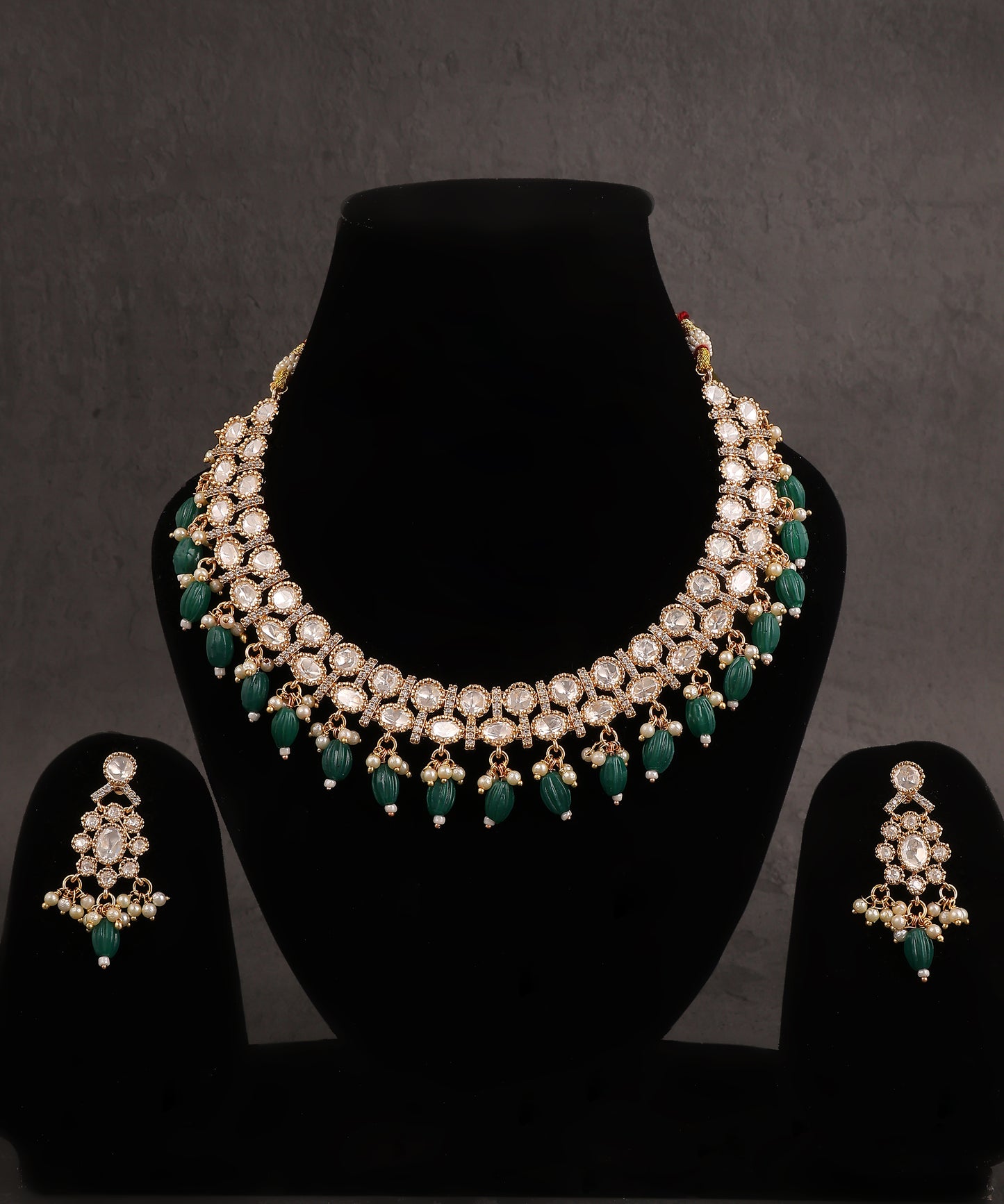 Polki Emerald And Pearl Drops Choker