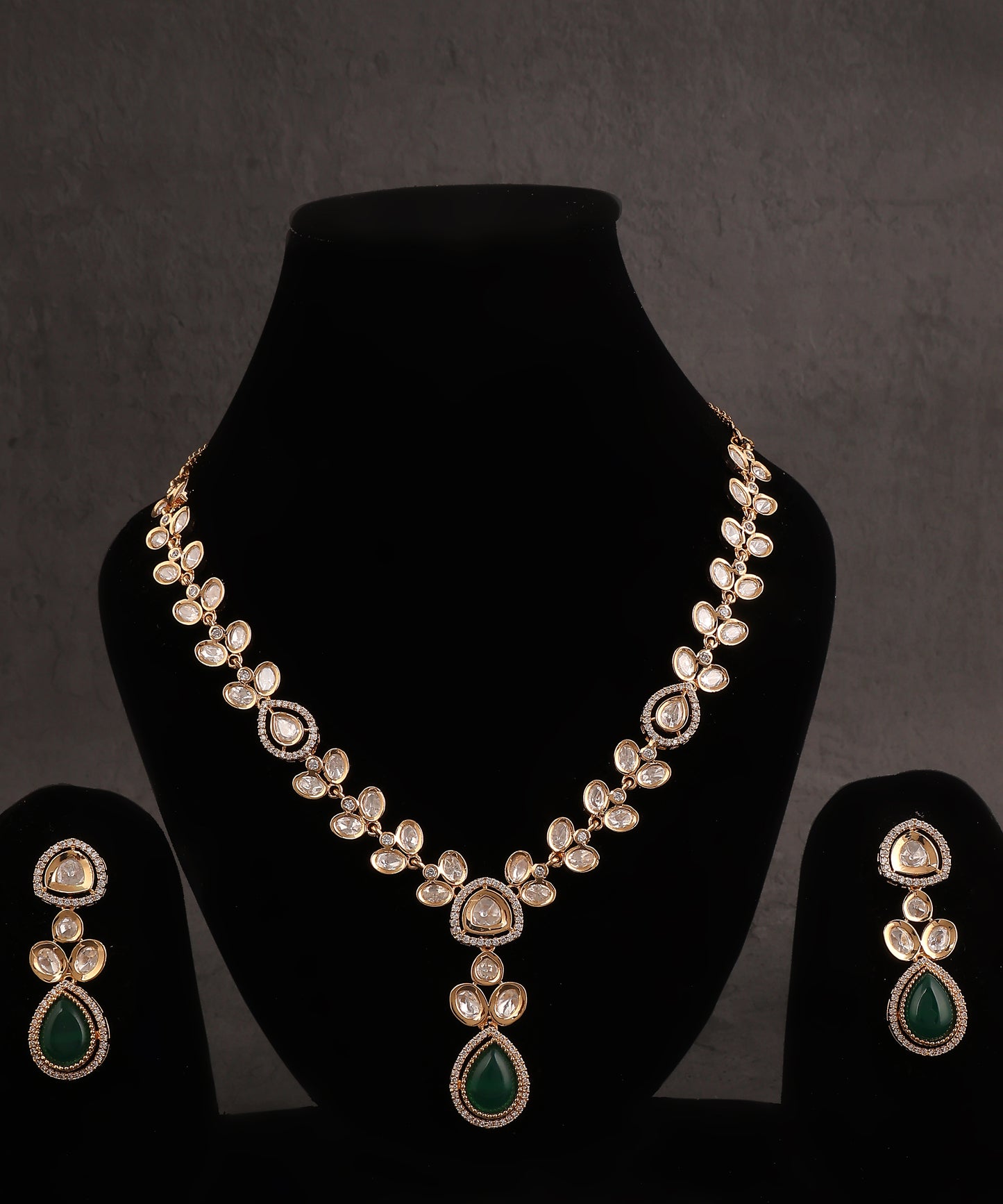 Polki Necklace With Statement Emerald Drop