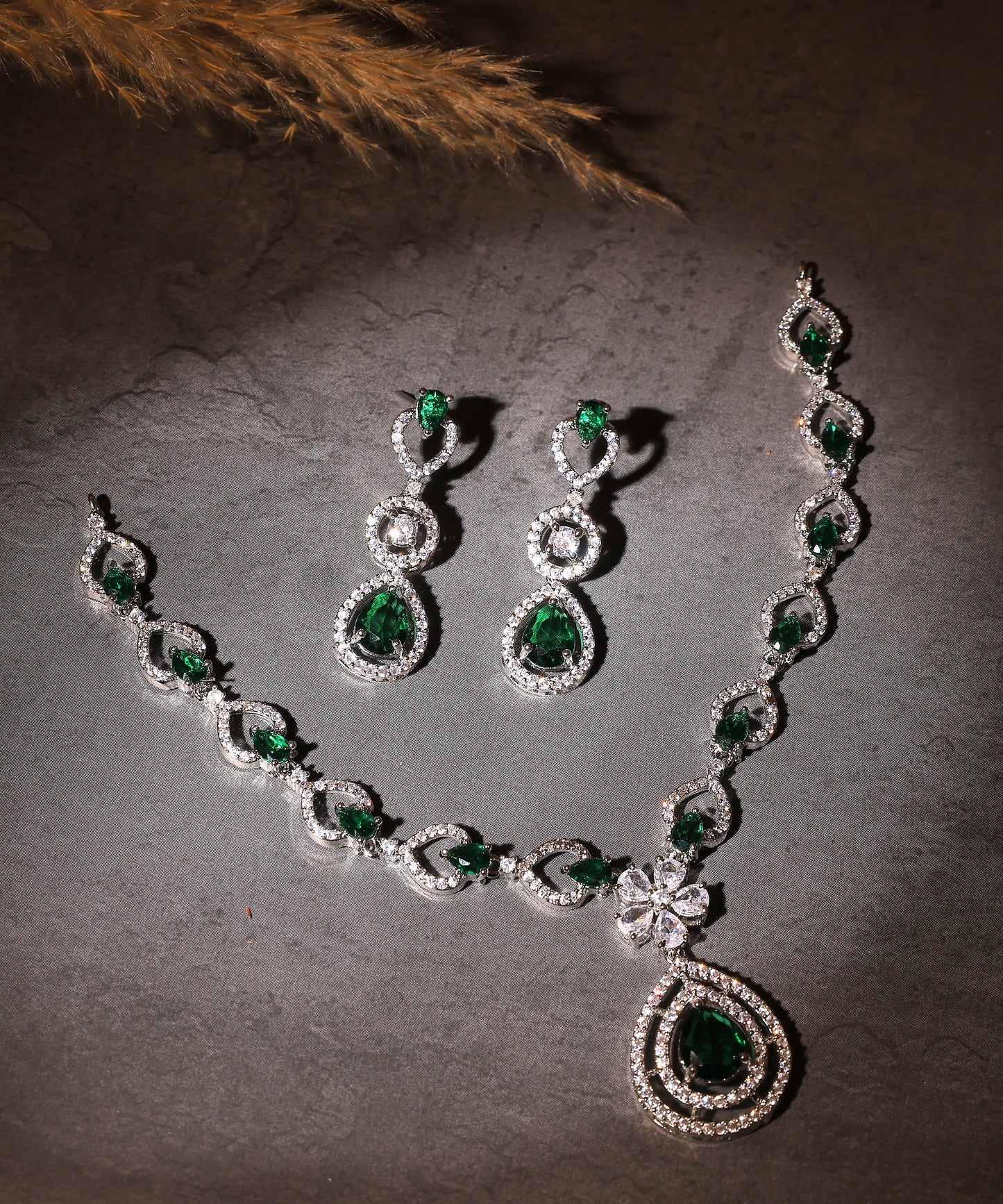 Leaf Patterned Emerald Studded Artificial Diamond Necklace