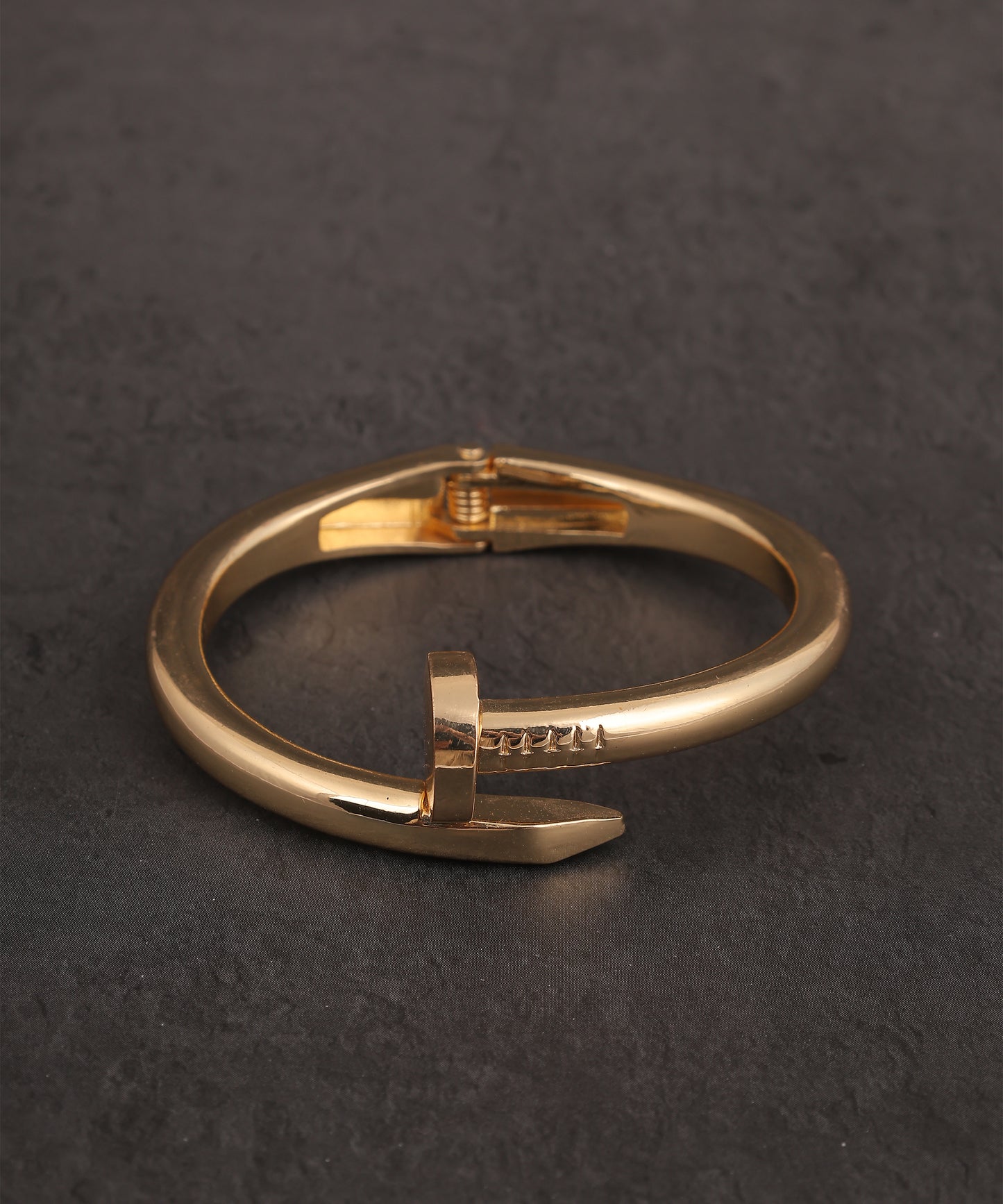 Anti Tarnish Chunky Nail Bracelet