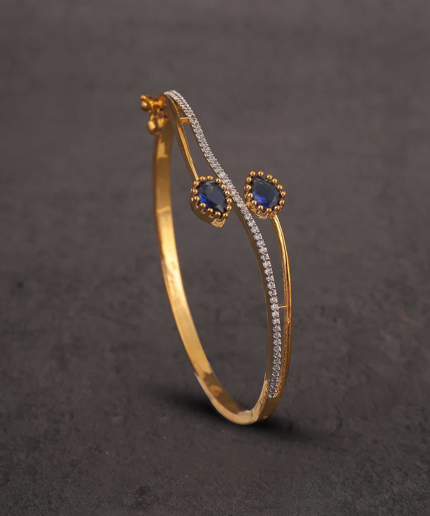 Anti Tarnish Sapphire Stone Studded Bracelet