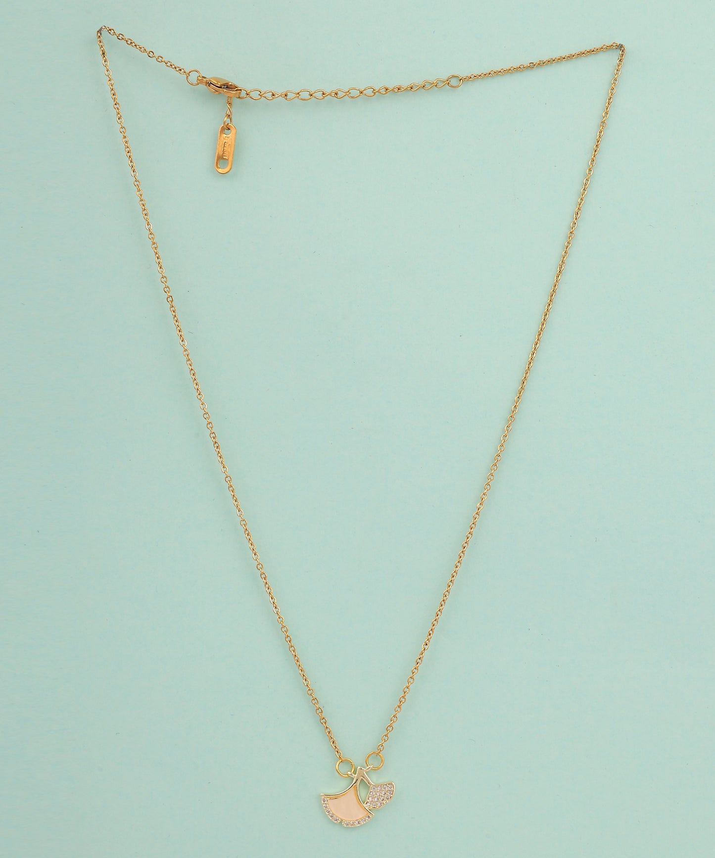Fan Motif And Crystal Studded Anti Tarnish Chain/Necklace