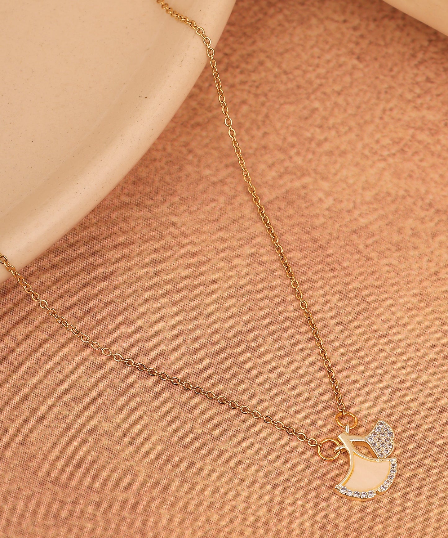 Fan Motif And Crystal Studded Anti Tarnish Chain/Necklace