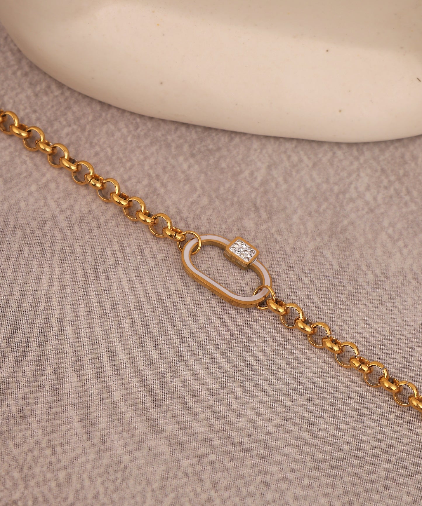 Anti Tarnish Chain Bracelet With Centre Embelishment