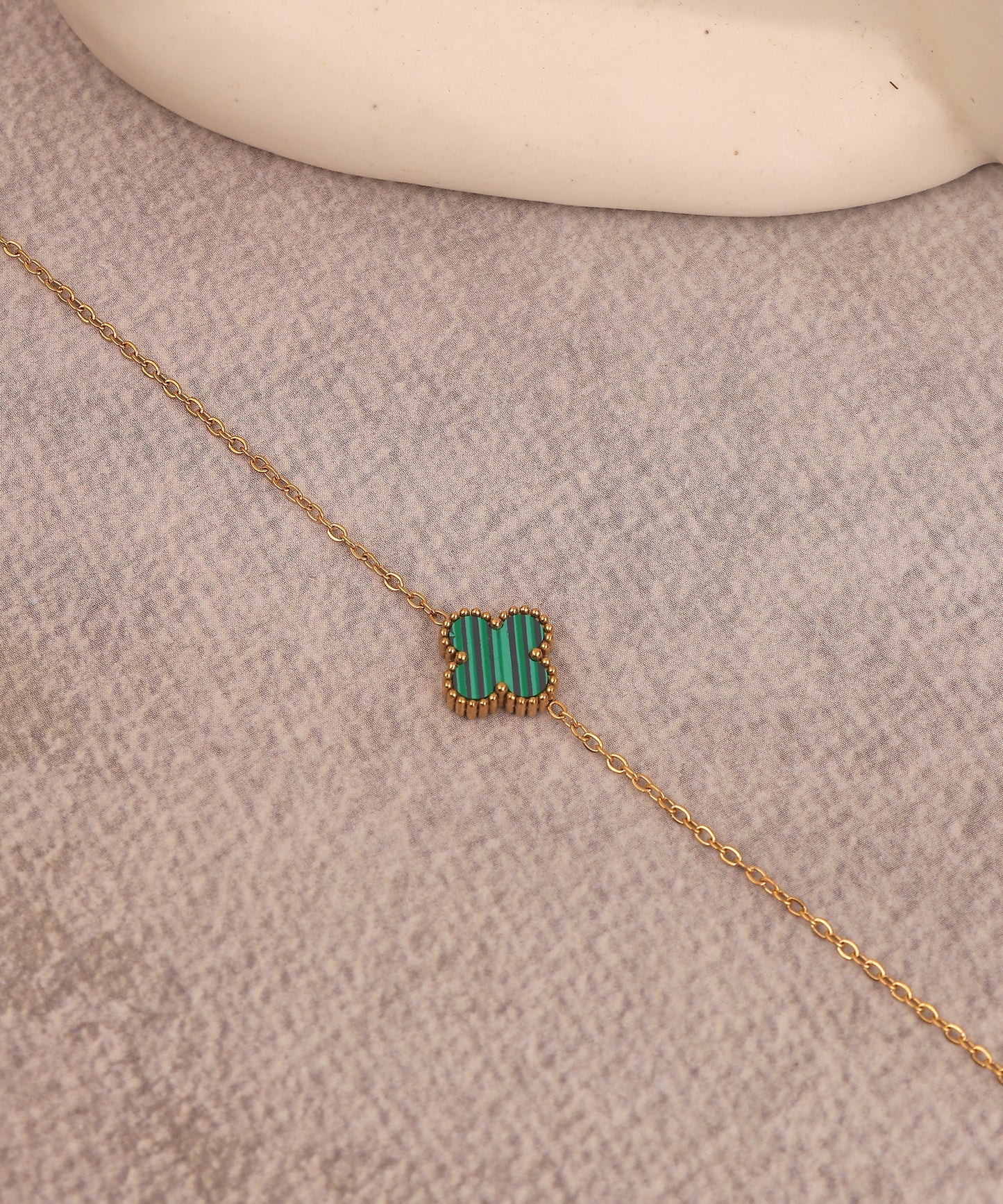 Green Clover Anti Tarnish Chain Bracelet