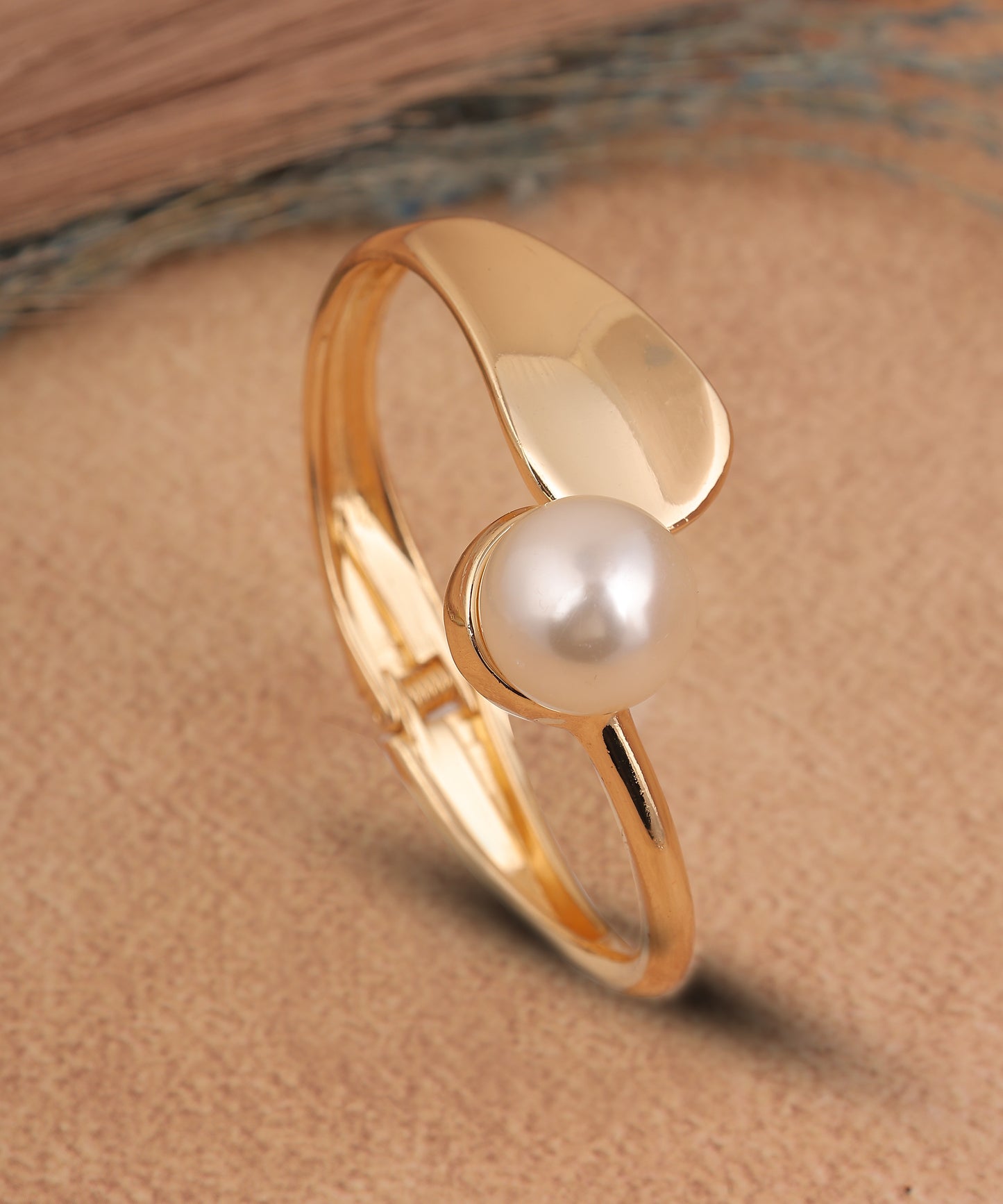 Anti Tarnish Front Open Chunky Pearl Handcuff/Bracelet