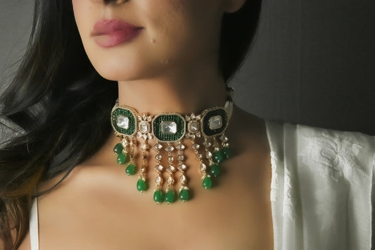 Finding the Ideal Necklace For Your Style: From Statement to Minimalist
