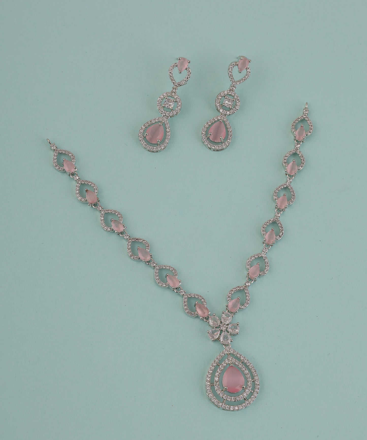Baby Pink Leaf Patterned Artificial Diamond Necklace Set