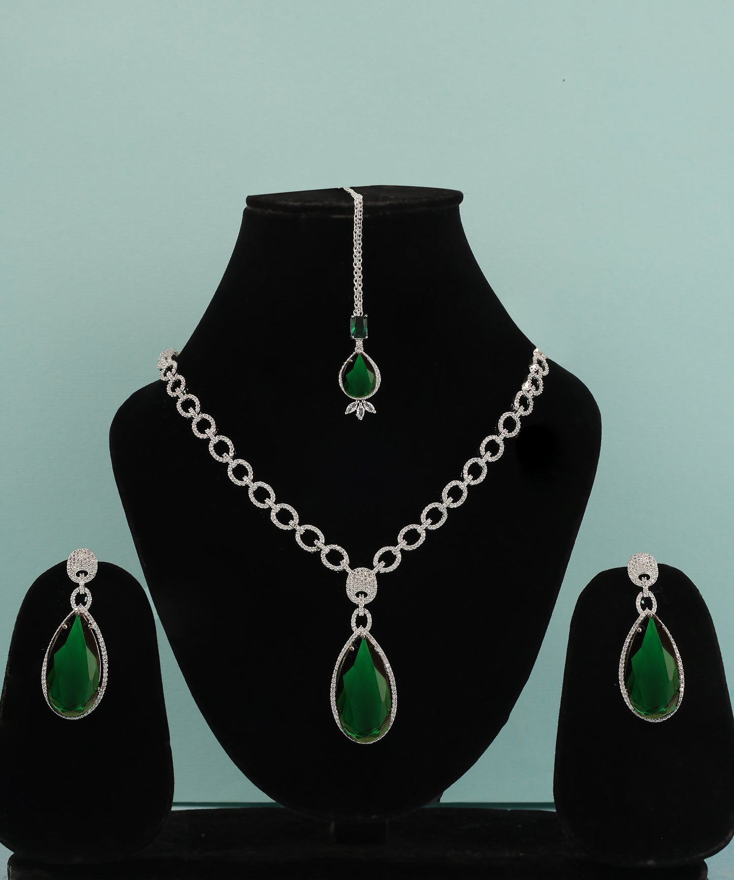 Chain Patterned Necklace With Emerald Drop