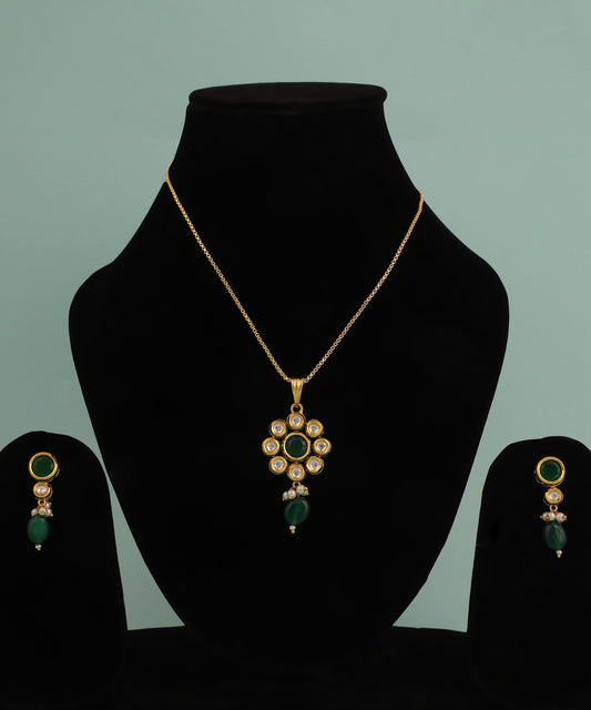 Emerald And Kundan Gold Plated Pendant Necklace
