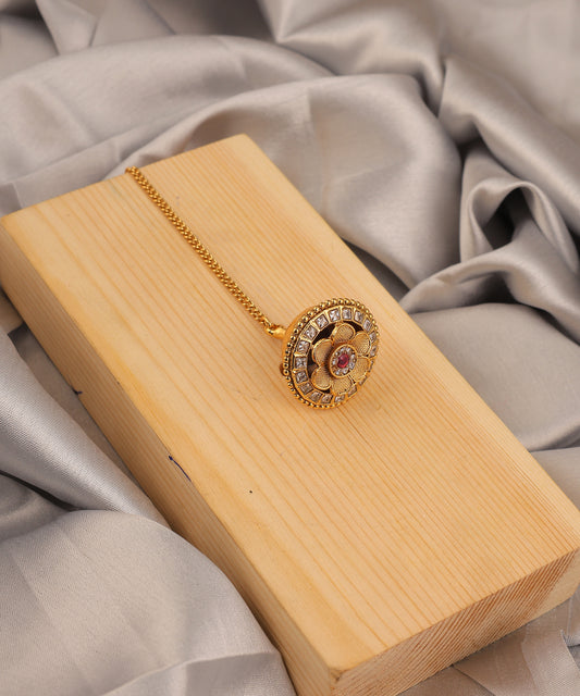 Kundan And Pearl Bandola/Maangtikka