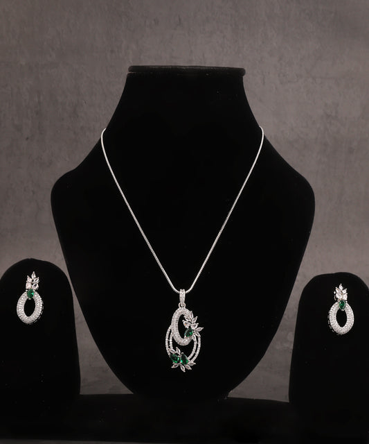 Crystal And Emerald Designer Artificial Diamond Pendant Set/Necklace
