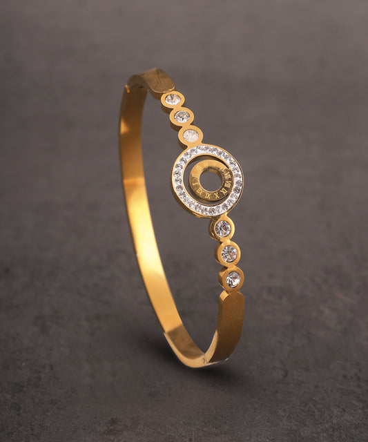 Anti Tarnish Bracelet With Signature Studded Centre And Crystals