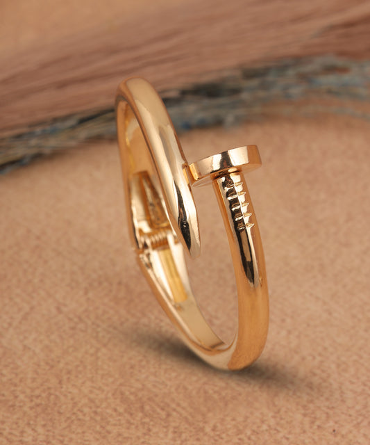 Anti Tarnish Chunky Nail Bracelet